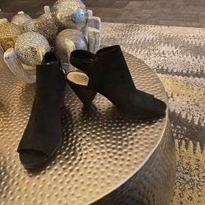 Vince Camuto Bootie 8.5